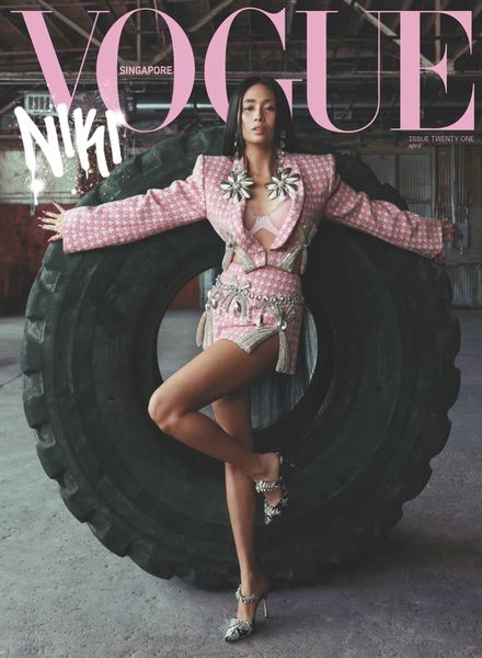 Vogue Singapore新加坡版 – April 2023时尚电子杂志PDF下载