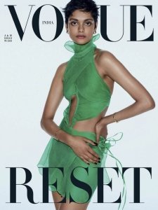 [印度版]Vogue时尚生活 – 01.2022电子杂志PDF下载